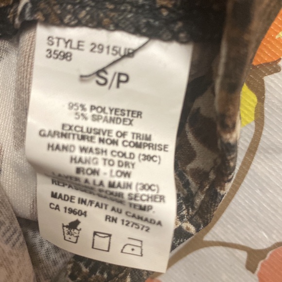 Vintage mini leopard 🐆 print skirt lovely little piece. Good for the fall. - Picture 5 of 5